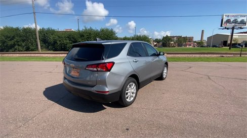 Used 2023 Chevrolet Equinox LS w/ LS Convenience Package image 8
