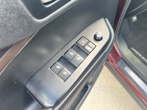 Used 2016 Toyota Highlander Limited image 15
