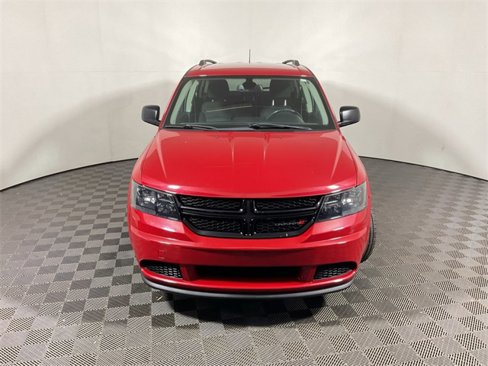 Used 2020 Dodge Journey SE w/ SE Popular Equipment Group image 3