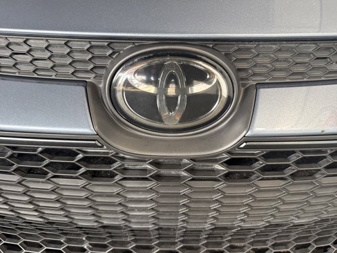 Used 2021 Toyota Corolla L image 12