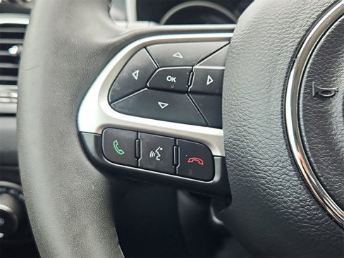 Used 2021 Jeep Compass Latitude image 22