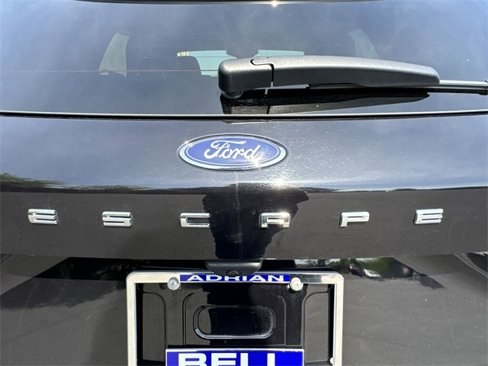 Used 2021 Ford Escape Titanium w/ Class II Trailer Tow Package image 34