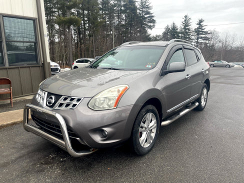 Used 2013 Nissan Rogue SV image 1