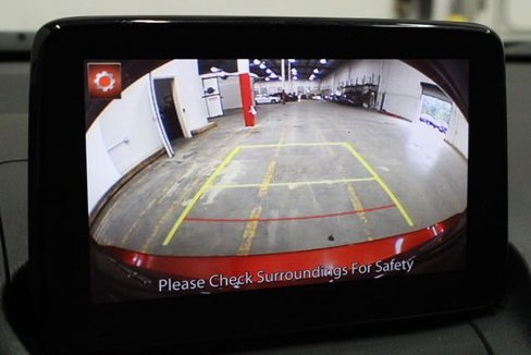 Used 2019 Toyota Yaris LE image 5