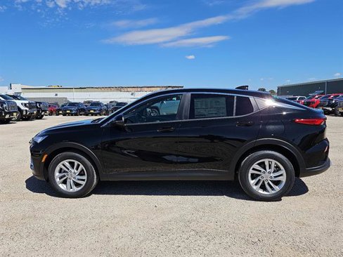 New 2026 Buick Envista Preferred image 2