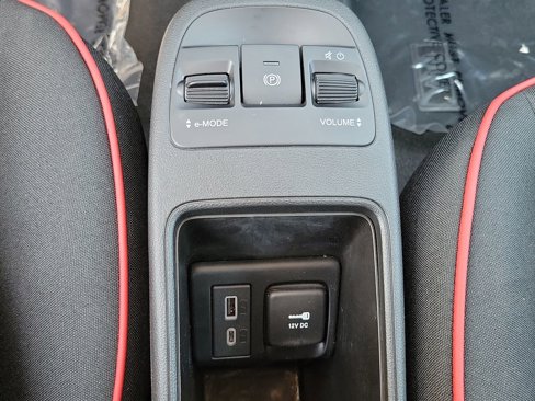New 2024 FIAT 500 e (RED) image 14
