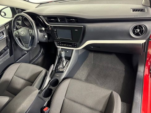 Used 2017 Toyota Corolla iM image 29