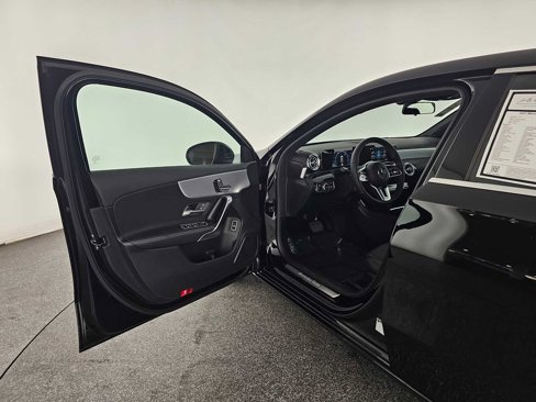 Used 2021 Mercedes-Benz A 220 image 19