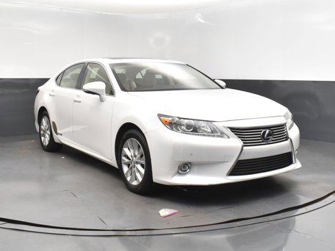 Used 2015 Lexus ES 300h image 9