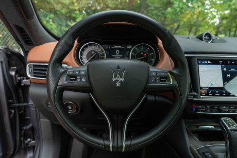 Used 2022 Maserati Levante Modena image 21