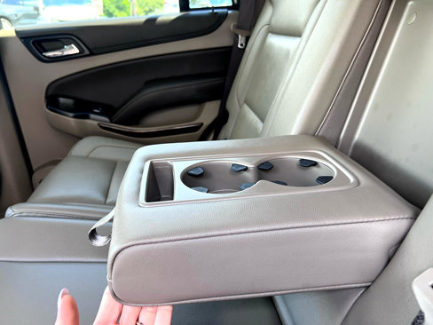 Used 2019 Chevrolet Tahoe LT w/ Luxury Package image 12