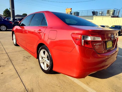 Used 2012 Toyota Camry SE image 7