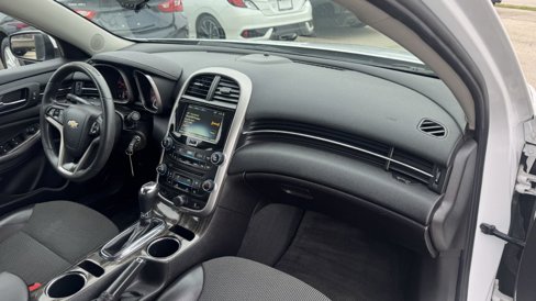 Used 2014 Chevrolet Malibu LT w/ Power Convenience Package image 25