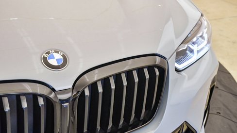 Certified 2023 BMW X3 xDrive30i w/ M Sport Package image 8