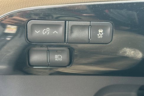 Used 2018 Toyota Prius One image 33