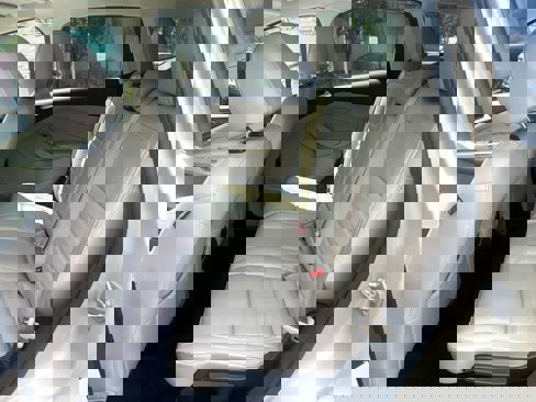 Used 2017 Ford Escape Titanium image 8
