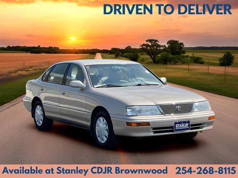 Used 1996 Toyota Avalon XL image 1