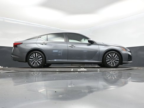 Used 2023 Nissan Altima 2.5 SV image 43