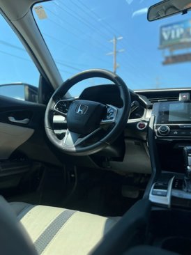 Used 2017 Honda Civic EX image 9