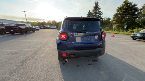 Used 2016 Jeep Renegade Trailhawk image 8