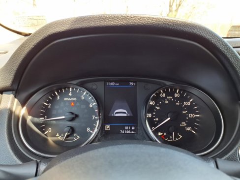 Used 2018 Nissan Rogue SV w/ Premium Package image 14
