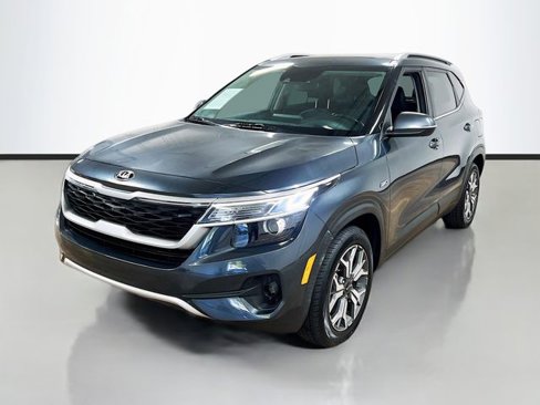 Certified 2021 Kia Seltos EX image 3
