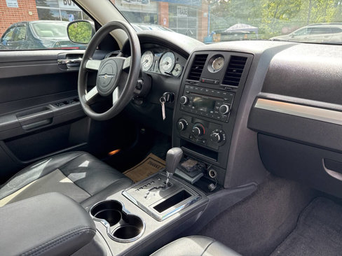 Used 2008 Chrysler 300 LX image 16