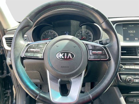 Used 2020 Kia Optima SE image 11