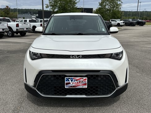 Used 2023 Kia Soul LX w/ LX Technology Package image 2