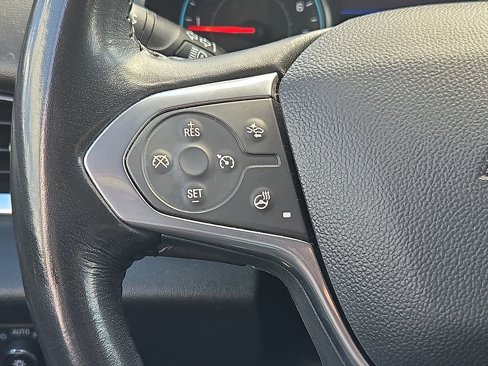 Used 2020 Chevrolet Traverse LT w/ Driver Confidence II Package image 27