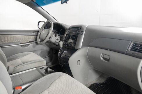 Used 2008 Toyota Sienna LE image 28