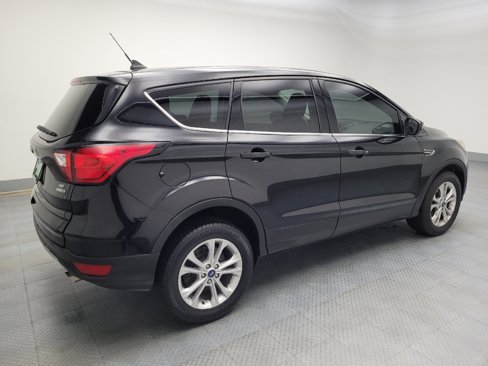 Used 2019 Ford Escape SE image 10