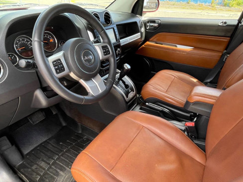 Used 2014 Jeep Compass Limited w/ Mopar Trailer Tow Group image 9