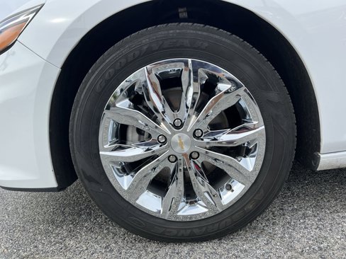 Used 2024 Chevrolet Malibu LT image 12