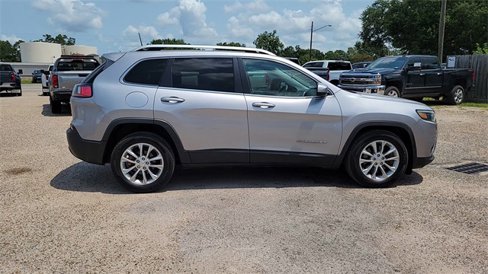 Used 2019 Jeep Cherokee Latitude w/ Popular Appearance Group image 9
