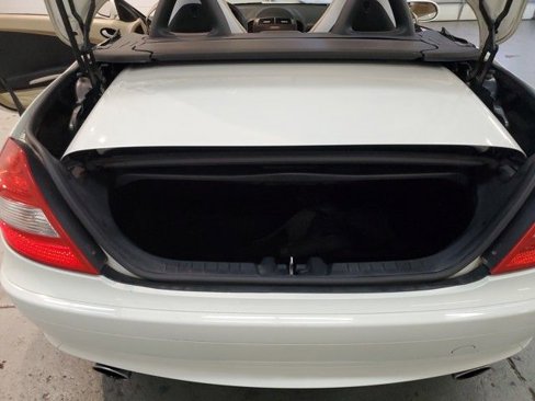 Used 2008 Mercedes-Benz SLK 350 image 24