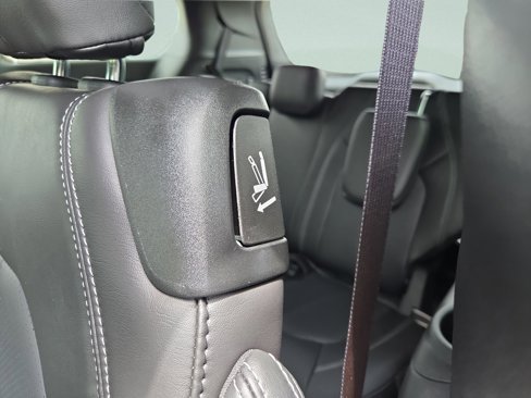 New 2026 Chrysler Voyager LX image 49