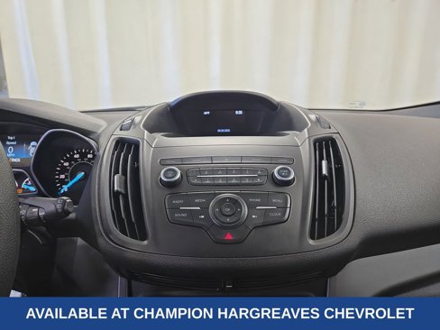 Used 2019 Ford Escape S image 18