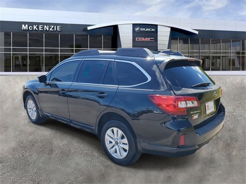 Used 2017 Subaru Outback 2.5i Premium image 3
