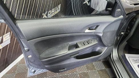 Used 2010 Honda Accord LX-P image 16
