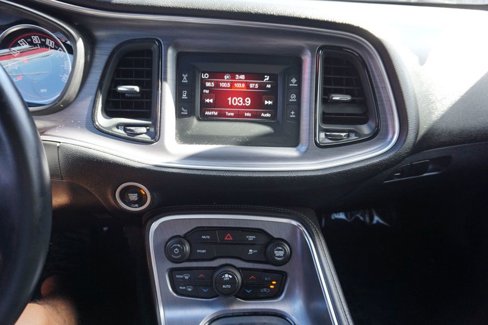 Used 2017 Dodge Challenger SXT image 27