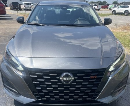 Used 2024 Nissan Altima 2.5 SR image 3