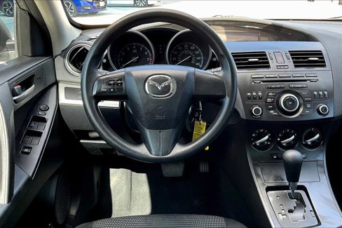 Used 2013 MAZDA MAZDA3 i SV image 5
