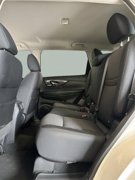 Used 2017 Nissan Rogue S image 10
