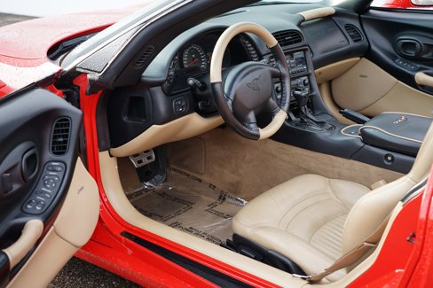 Used 2000 Chevrolet Corvette Convertible w/ Performance Handling Pkg image 13