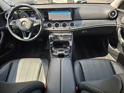 Used 2017 Mercedes-Benz E 300 4MATIC image 27