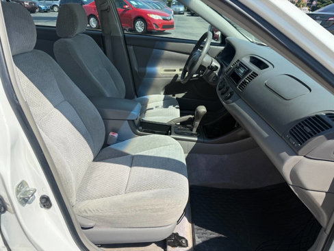 Used 2004 Toyota Camry LE image 13