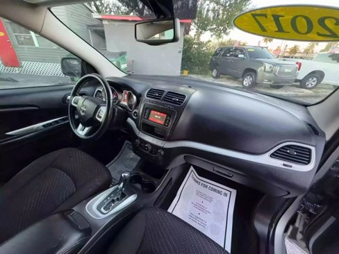 Used 2017 Dodge Journey SE w/ Flexible Seating Group image 31
