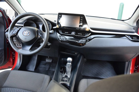 Used 2020 Toyota C-HR LE image 65