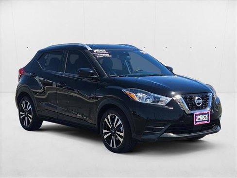Used 2020 Nissan Kicks SV image 3
